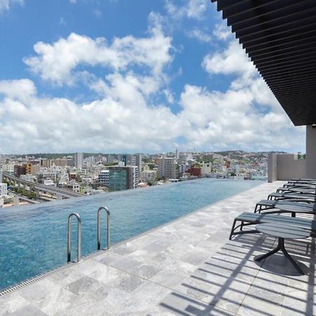 Hewitt Resort Naha Exterior photo Rooftop pool at the hotel