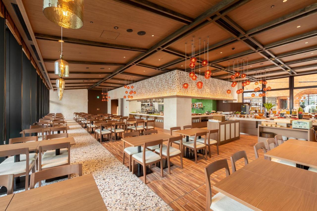 Hewitt Resort Naha Exterior photo The restaurant