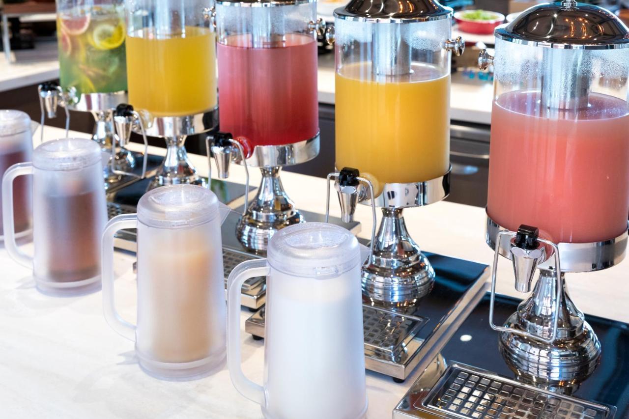 Hewitt Resort Naha Exterior photo Juice dispensers