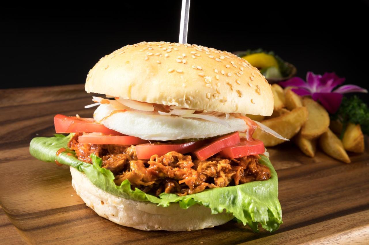 Hewitt Resort Naha Exterior photo A pulled pork burger
