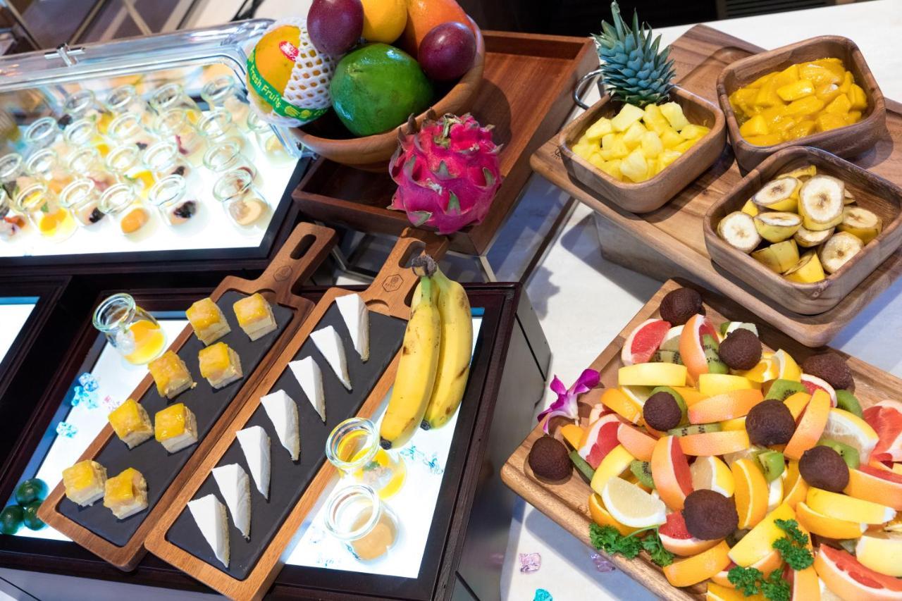 Hewitt Resort Naha Exterior photo Fruit salad