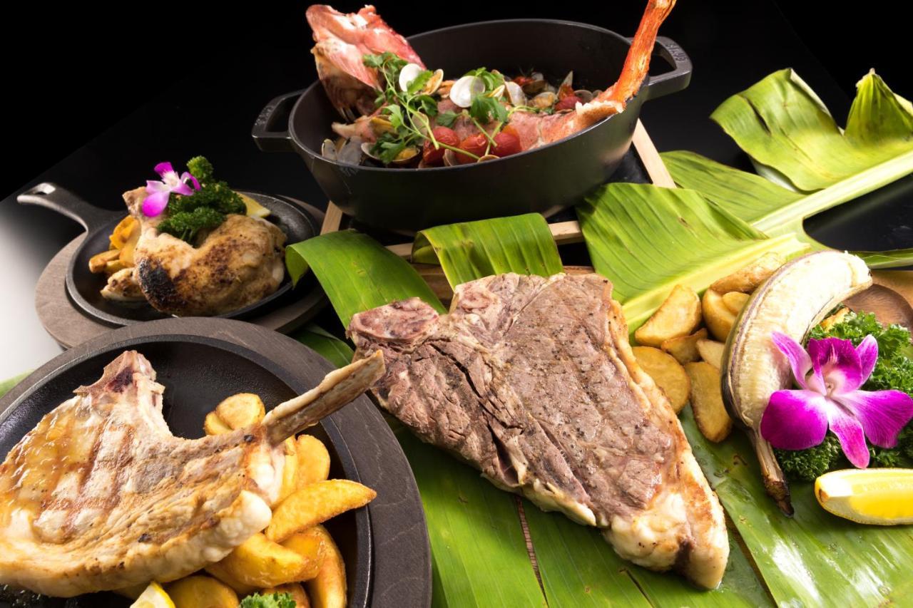 Hewitt Resort Naha Exterior photo A selection of dishes at the restaurant