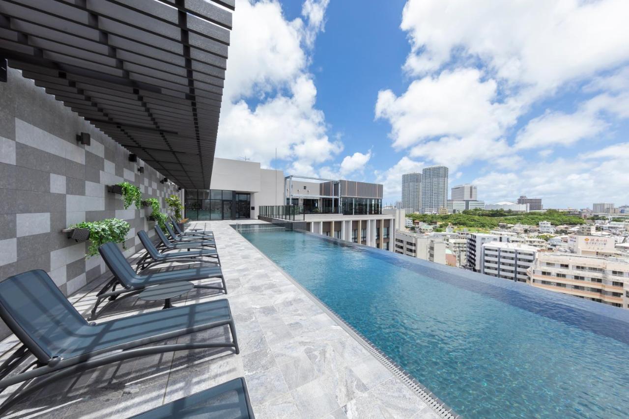 Hewitt Resort Naha Exterior photo Rooftop pool